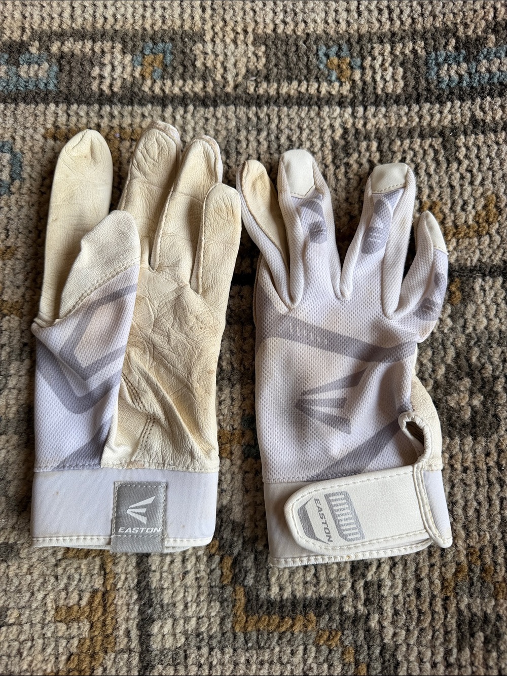 ⚾️Easton White and Gray Adult Large  Baseball Batting Gloves